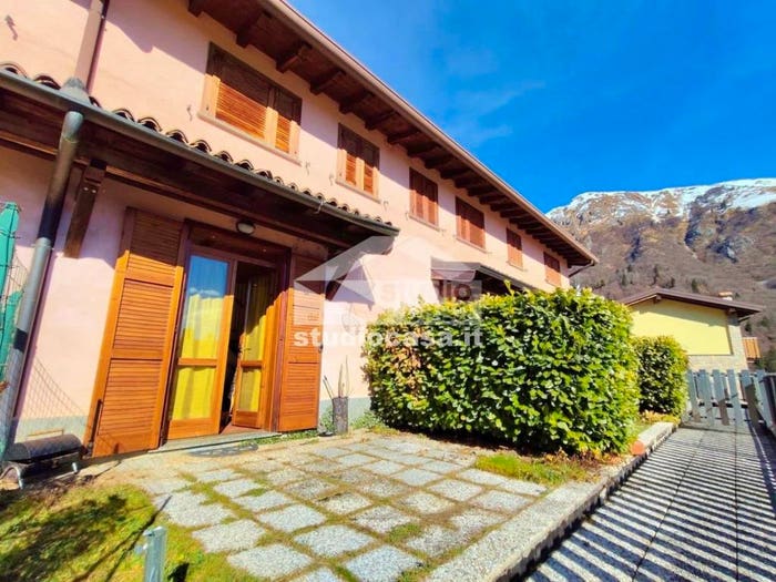 Casa bilocale in vendita in Oneta