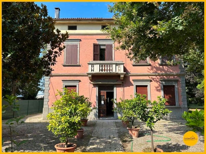 Casa con 6 locali in vendita in via Casoni, Budrio