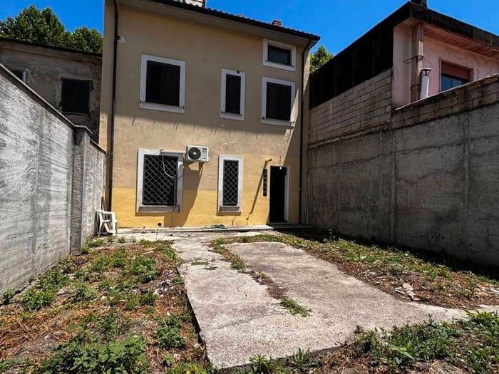 Casa con 6 locali in vendita in Via Roma SNC, Centro, Avezzano