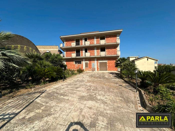 Casa in vendita in Via Eugenio Montale, Canicattì