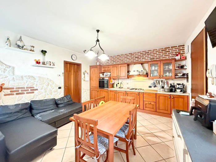 Appartamento trilocale in vendita in Via Antonio Fogazzaro, Gazzo