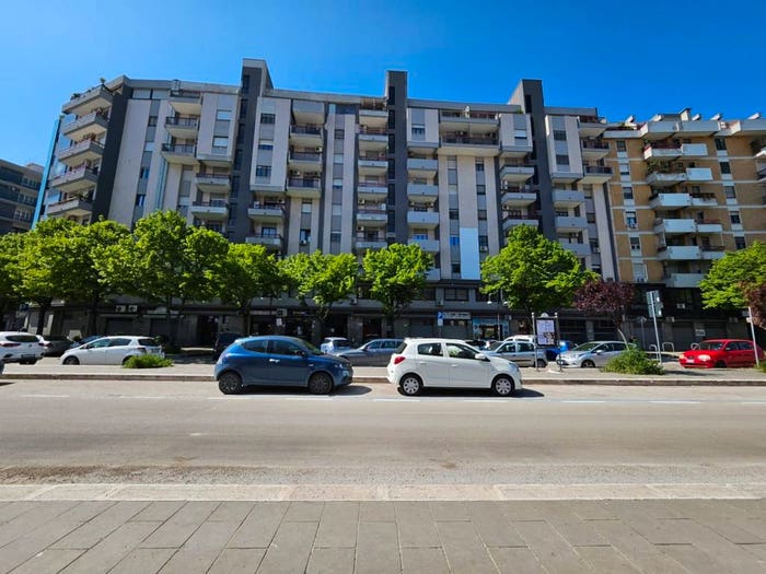 Appartamento trilocale in vendita in Viale Manfredi, Stazione, Foggia