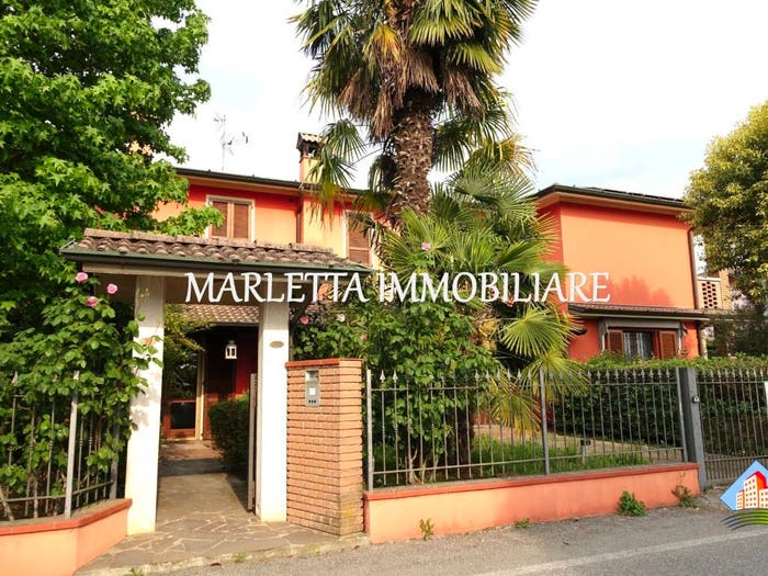 Casa quadrilocale in vendita in Izano