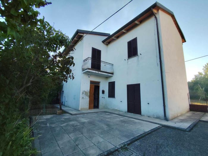 Casa con 6 locali in vendita in Case Sparse Creti, Cortona