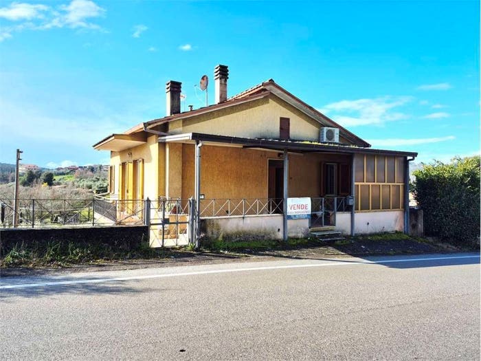Casa con 6 locali in vendita in Monte San Giovanni Campano