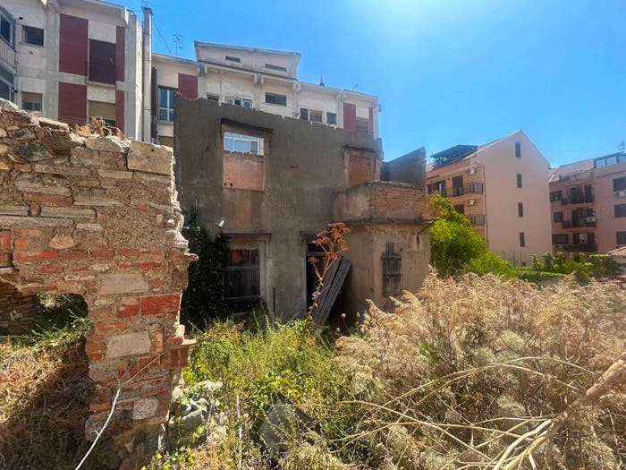 Appartamento con 5 locali in vendita in Via Noviziato Casazza, Viale Italia Montepiselli, Messina
