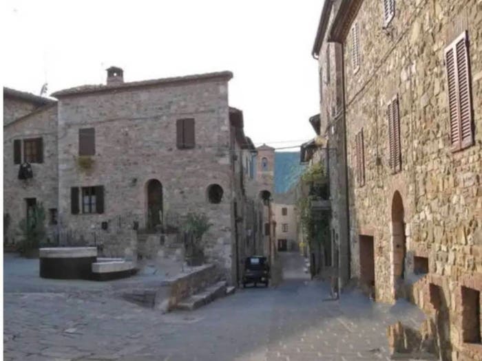 Casa monolocale in vendita in Via Borgo di Mezzo, Castelnuovo Dell'abate, Montalcino