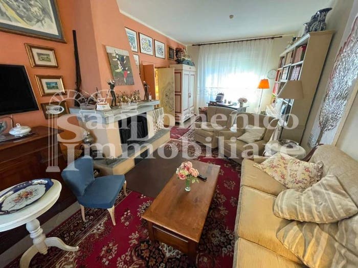 Casa con 6 locali in vendita in Via Cavalieri di Vittorio Veneto, Centro, Cascina