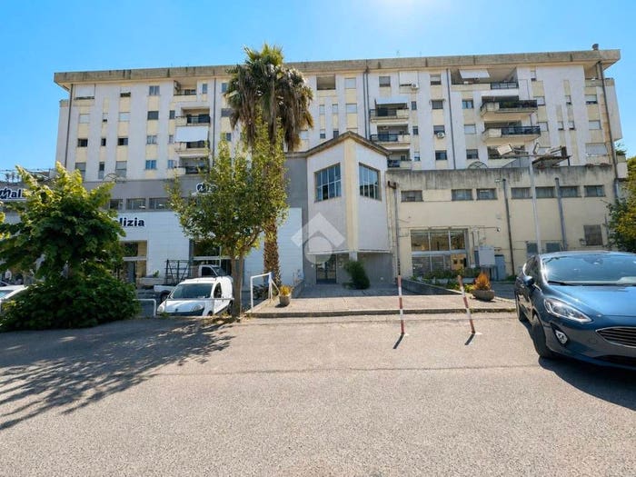 Appartamento trilocale in vendita in Viale Magna Grecia, Stadio Città, Cosenza