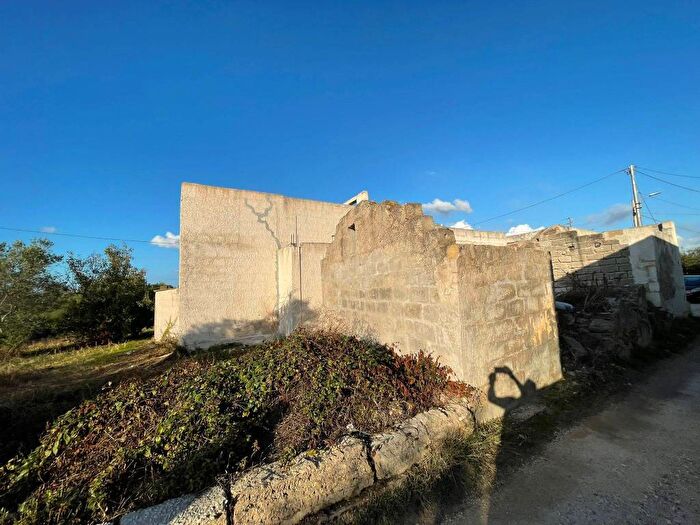 Casa bilocale in vendita in Strada Solfarello, Salinagrande, Trapani