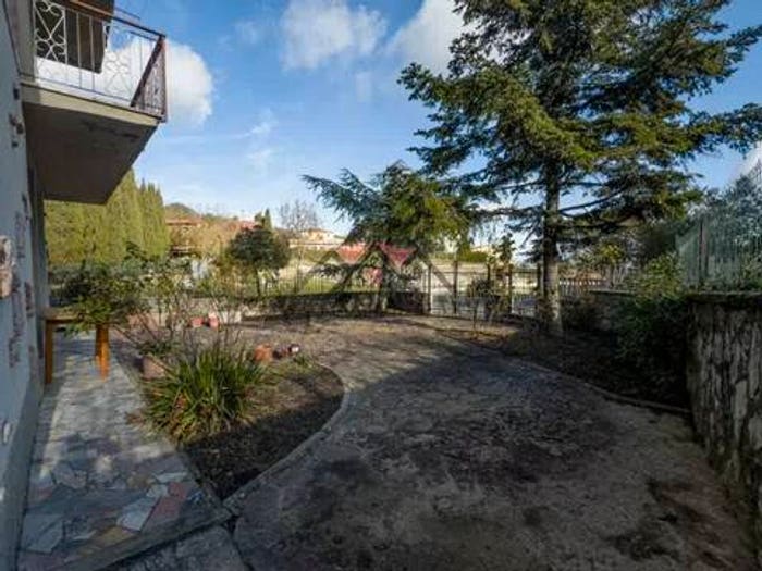 Casa con 6 locali in vendita in Piazza Matteotti, Castelnuovo di Val di Cecina