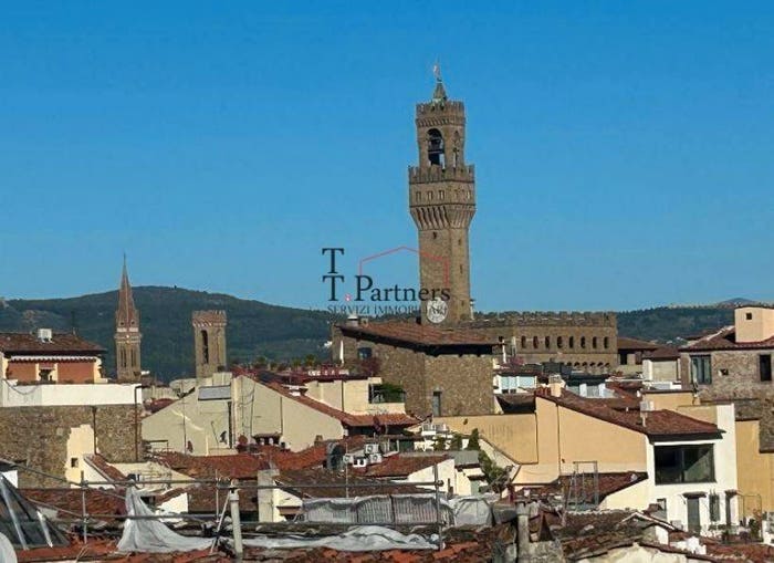 Appartamento con 5 locali in vendita in Via dei Marsili, Ponte Vecchio Pitti, Firenze