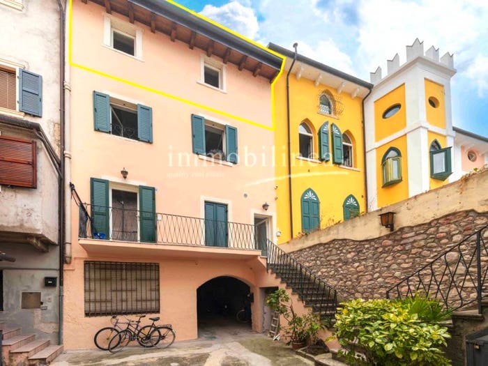 Appartamento bilocale in vendita in Via Angeleri, Magugnano, Brenzone sul Garda