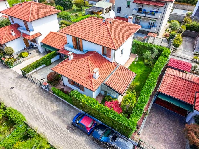 Casa con 5 locali in vendita in Via Alberto da Giussano, Centro, Biassono