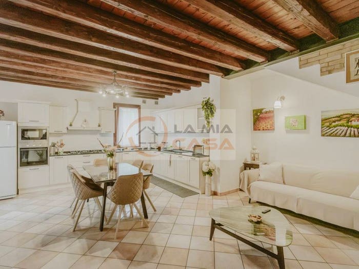 Casa quadrilocale in vendita in Via Rossini Brugine, Centro, Brugine