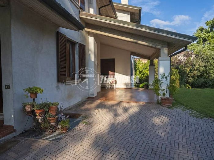 Casa con 6 locali in vendita in Corso Martiri della Libertà, Centro, Montichiari