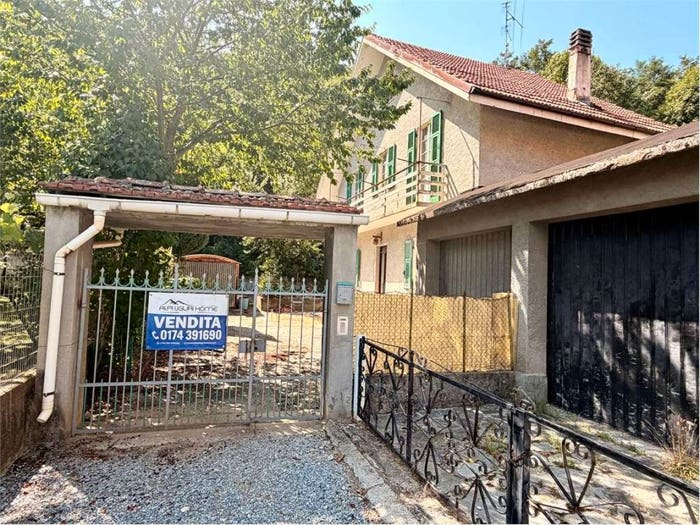 Casa quadrilocale in vendita in Via Garibaldi, Centro, Garessio