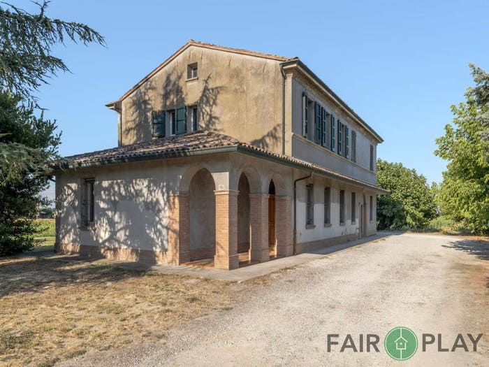 Casa con 6 locali in vendita in Via Lughese, Villafranca, Forlì