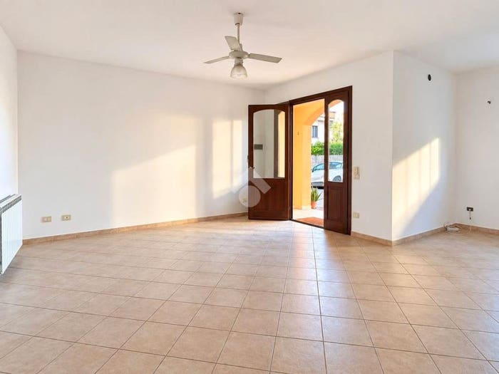 Appartamento trilocale in vendita in Via Cristoforo Colombo, Centro, Terralba