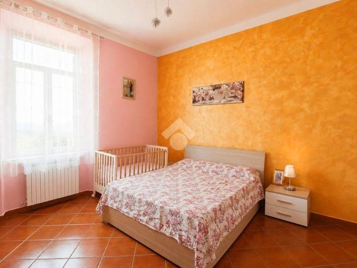 Appartamento quadrilocale in vendita in Via S Giovanni, Quartiere Venezia, Livorno
