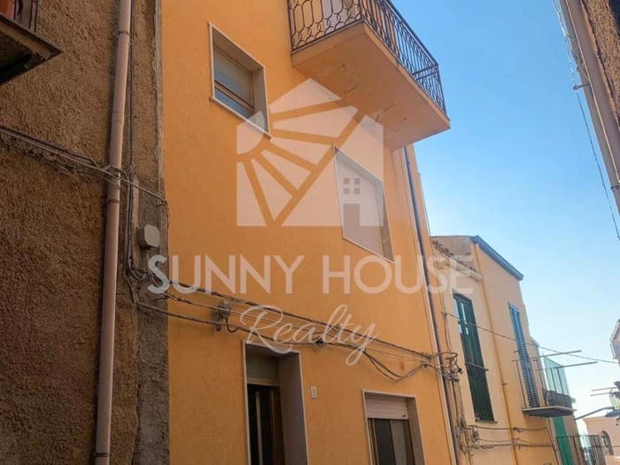 Casa con 6 locali in vendita in Via Casalino Rosario, Lascari
