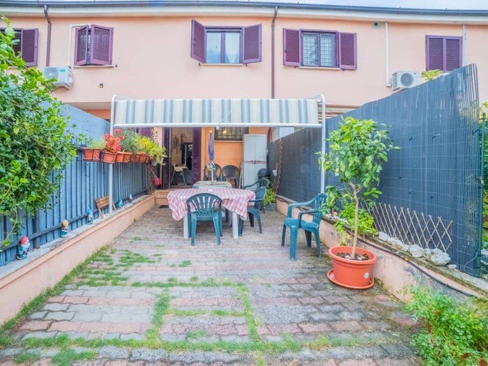 Casa trilocale in vendita in Via delle Querce, Scandriglia