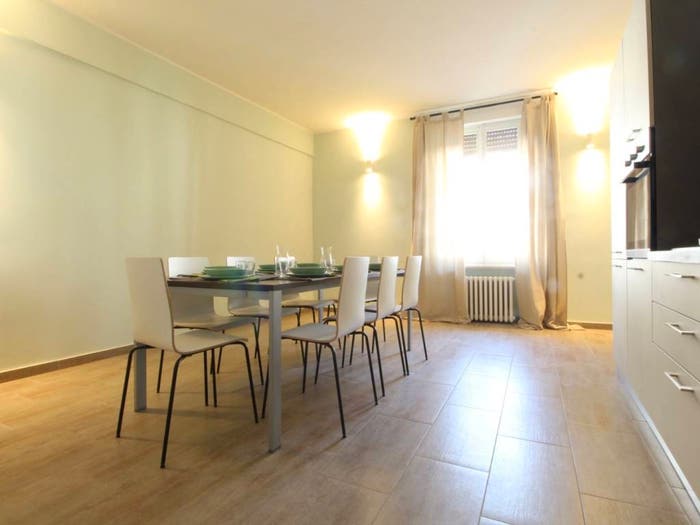 Appartamento con 6 locali in vendita in Via Jacopo Berengario, Sacca Stazione, Modena