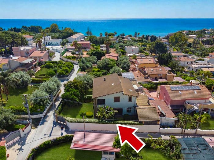 Casa con 6 locali in vendita in Via Chiusa di Carlo, Gallina, Avola