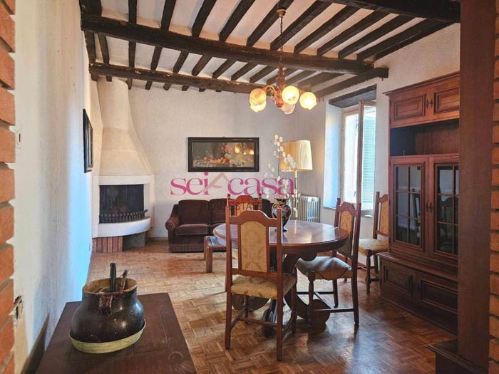 Casa con 6 locali in vendita in Scalvaia, Monticiano