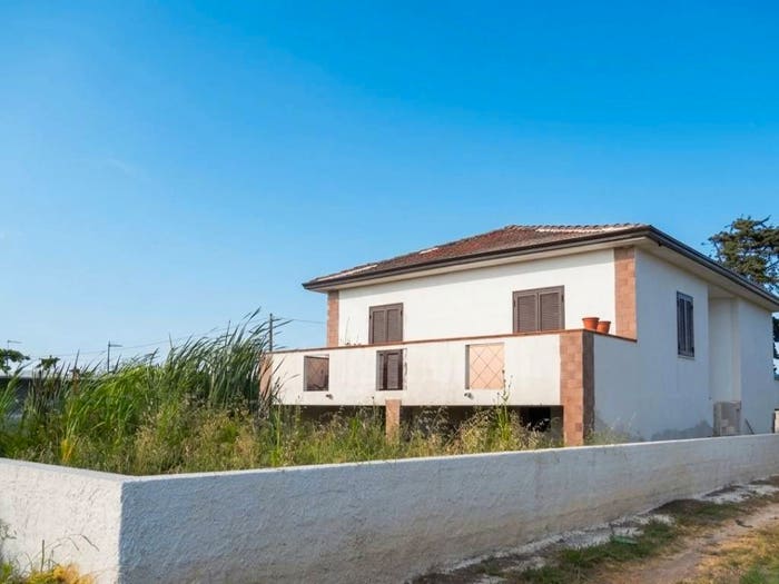 Casa quadrilocale in vendita in via fontana vecchia snc, Baia Domizia, Cellole