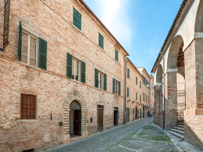 Appartamento con 6 locali in vendita in Via Giuseppe Garibaldi, Centro, Mondavio