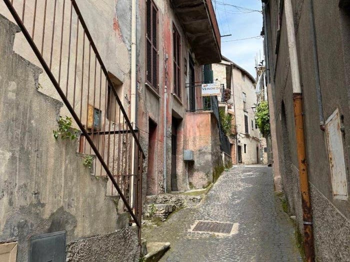 Casa bilocale in vendita in Via Don Giuseppe Morosini, Centro, Ferentino