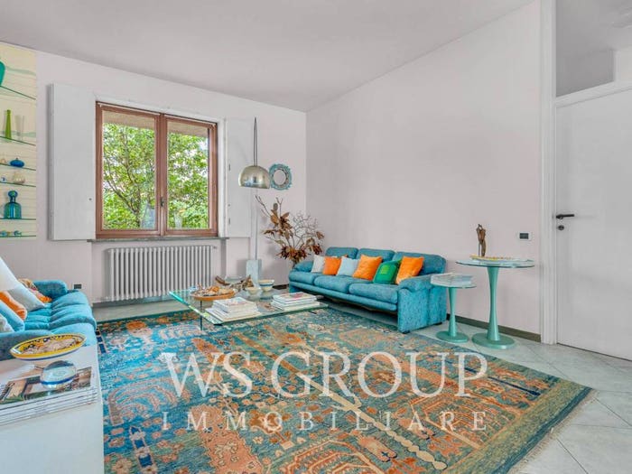 Casa con 6 locali in vendita in Centro, Carate Brianza