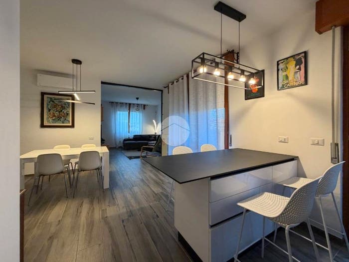 Appartamento quadrilocale in vendita in Via Grazia Deledda, Bussero