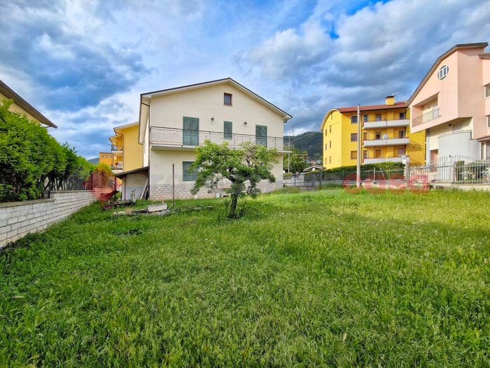 Casa con 6 locali in vendita in Via Pratelle di Vetoio, Pile, L'Aquila