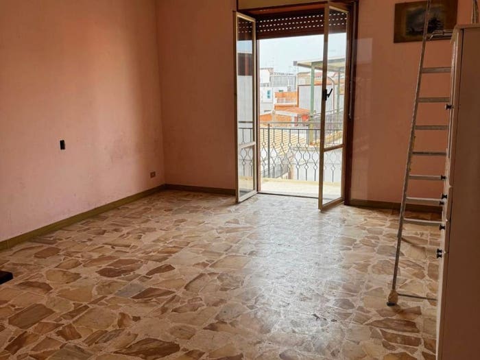 Appartamento trilocale in vendita in Floridia