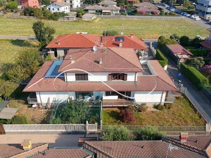 Casa con 6 locali in vendita in Via Trento, Centro, Veniano