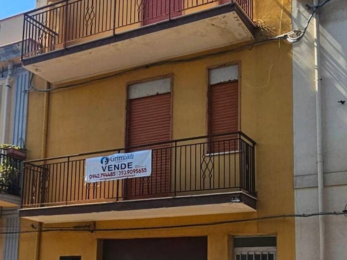 Casa con 6 locali in vendita in Strada Statale Orientale Sicula, Guidomandri Marina, Scaletta Zanclea