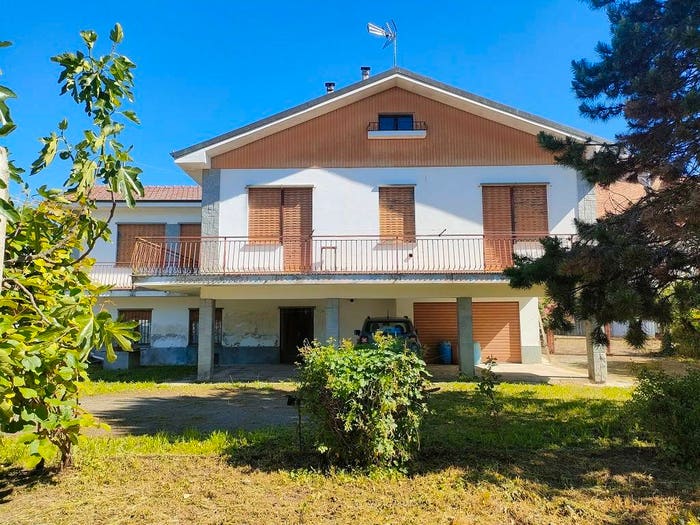 Casa con 6 locali in vendita in Via Cascinetta, Viale