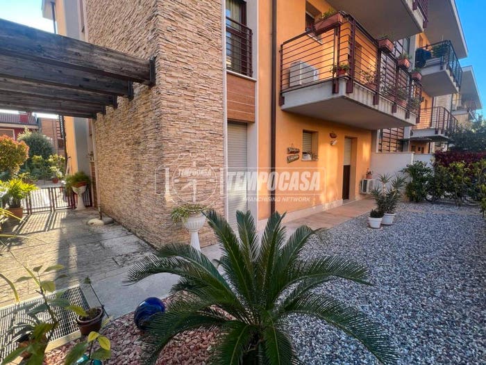 Appartamento trilocale in vendita in Via Europa Unita H, Bardolino