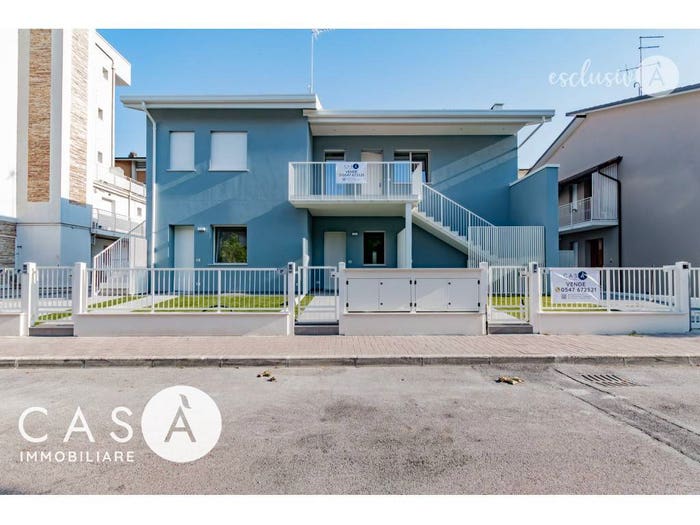 Appartamento quadrilocale in vendita in Viale Nicoloso da Recco, Cesenatico Ponente, Cesenatico