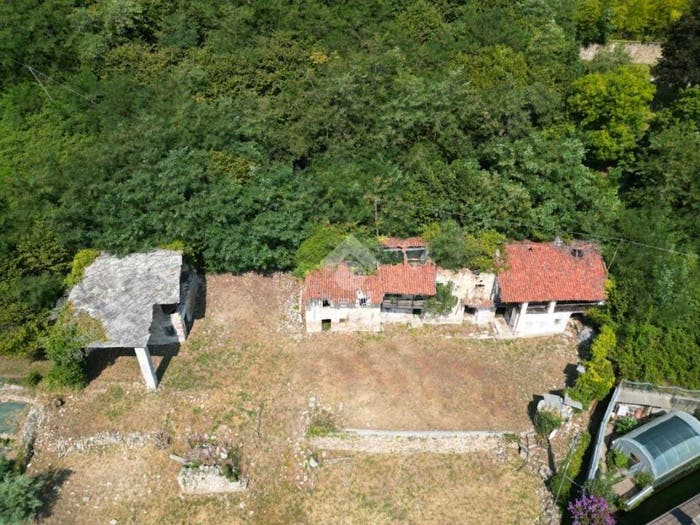 Casa con 6 locali in vendita in Via Umberto Pedrini, Centro, Revello
