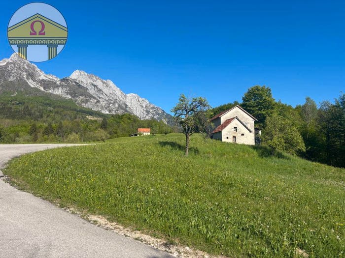 Casa quadrilocale in vendita in Chies d'Alpago