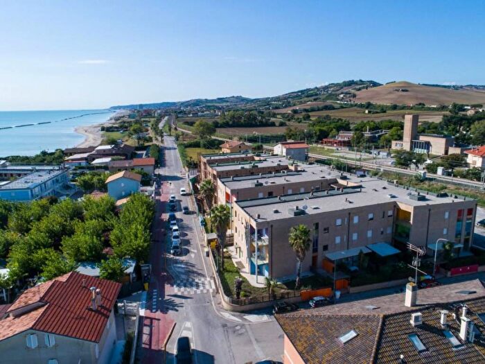 Appartamento con 6 locali in vendita in Via Carlo Casalegno, San Tommaso Tre Archi, Fermo