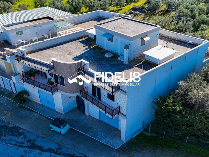 Casa con 6 locali in vendita in SP, Tangenziale Via Bisceglie, Andria