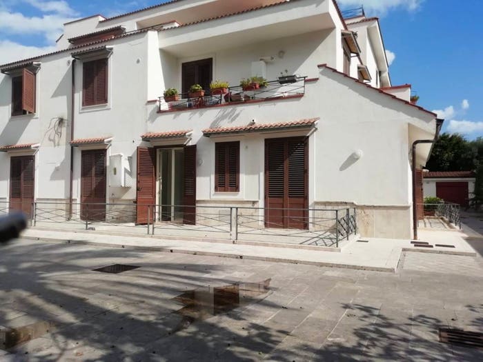 Casa trilocale in affitto in Via Grazia Deledda, Cardillo, Palermo