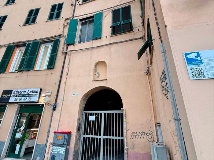 Appartamento trilocale in vendita in Via San Pier d'Arena, Sampierdarena, Genova