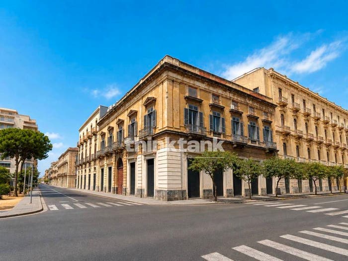 Appartamento con 6 locali in vendita in Piazza iolanda, Corso Italia Europa, Catania