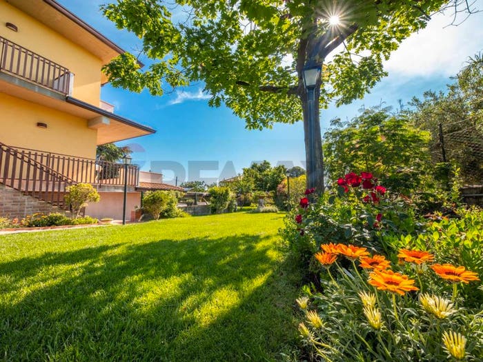 Casa con 6 locali in vendita in Via Magenta, Centro, Mascalucia
