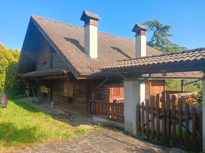 Casa con 6 locali in vendita in Via Provinciale, Caminata, Alta Val Tidone